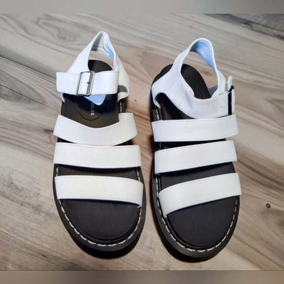 SINCERELY JULES Daring Chunky Lug Sole Vegan Flatforms Sandals Size 7 - Picture 2 of 5